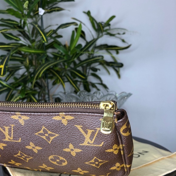 SOLD - Picture 5 of 8